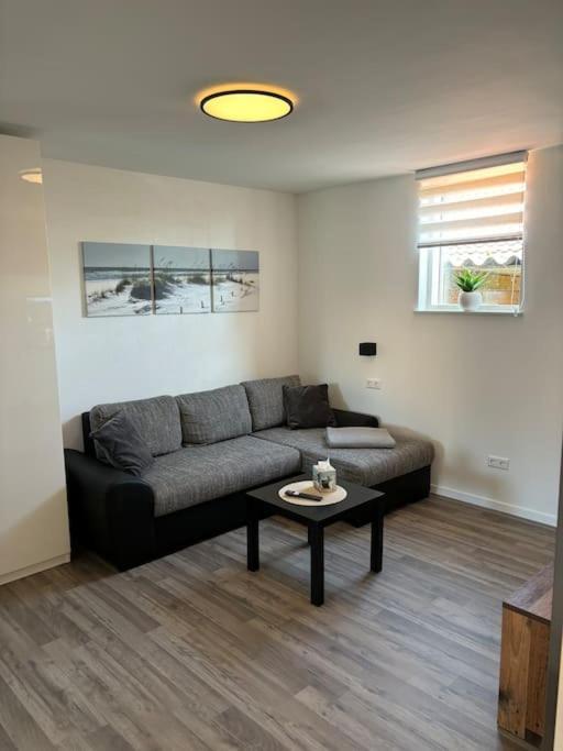 Ferienwohnung In Der Suedpfalz Zeiskam Exterior foto