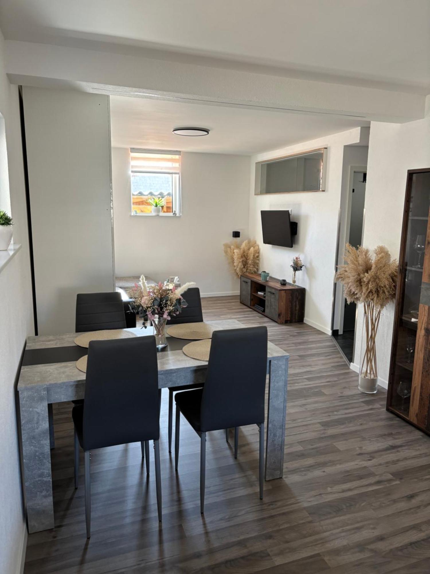 Ferienwohnung In Der Suedpfalz Zeiskam Exterior foto